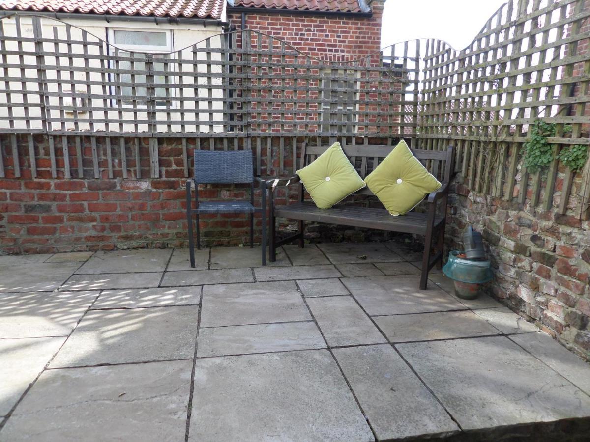 Award Winning Pet Friendly Paddock Cottage Whitby Extérieur photo