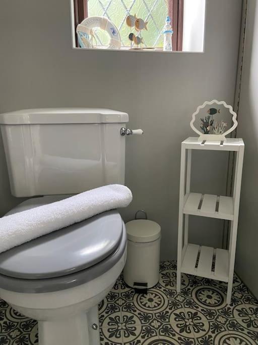 Award Winning Pet Friendly Paddock Cottage Whitby Extérieur photo
