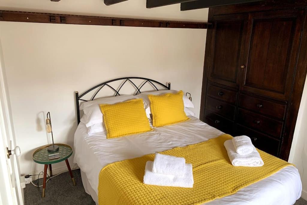 Award Winning Pet Friendly Paddock Cottage Whitby Extérieur photo