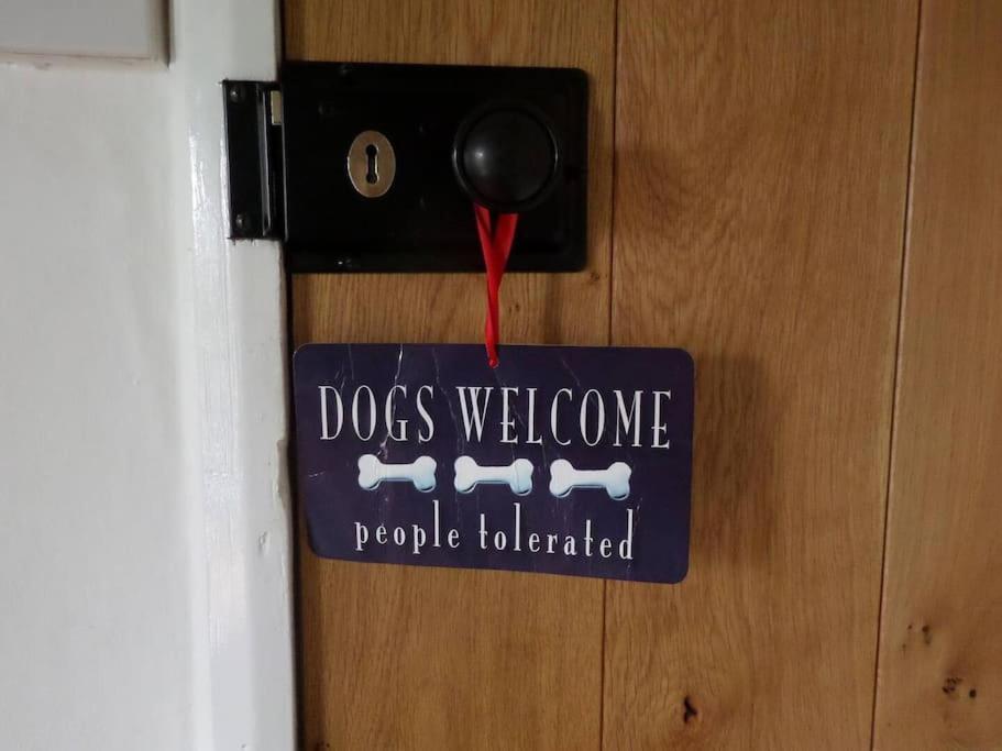 Award Winning Pet Friendly Paddock Cottage Whitby Extérieur photo