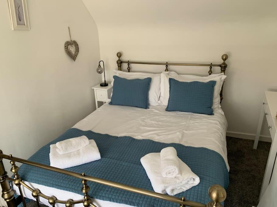 Award Winning Pet Friendly Paddock Cottage Whitby Extérieur photo